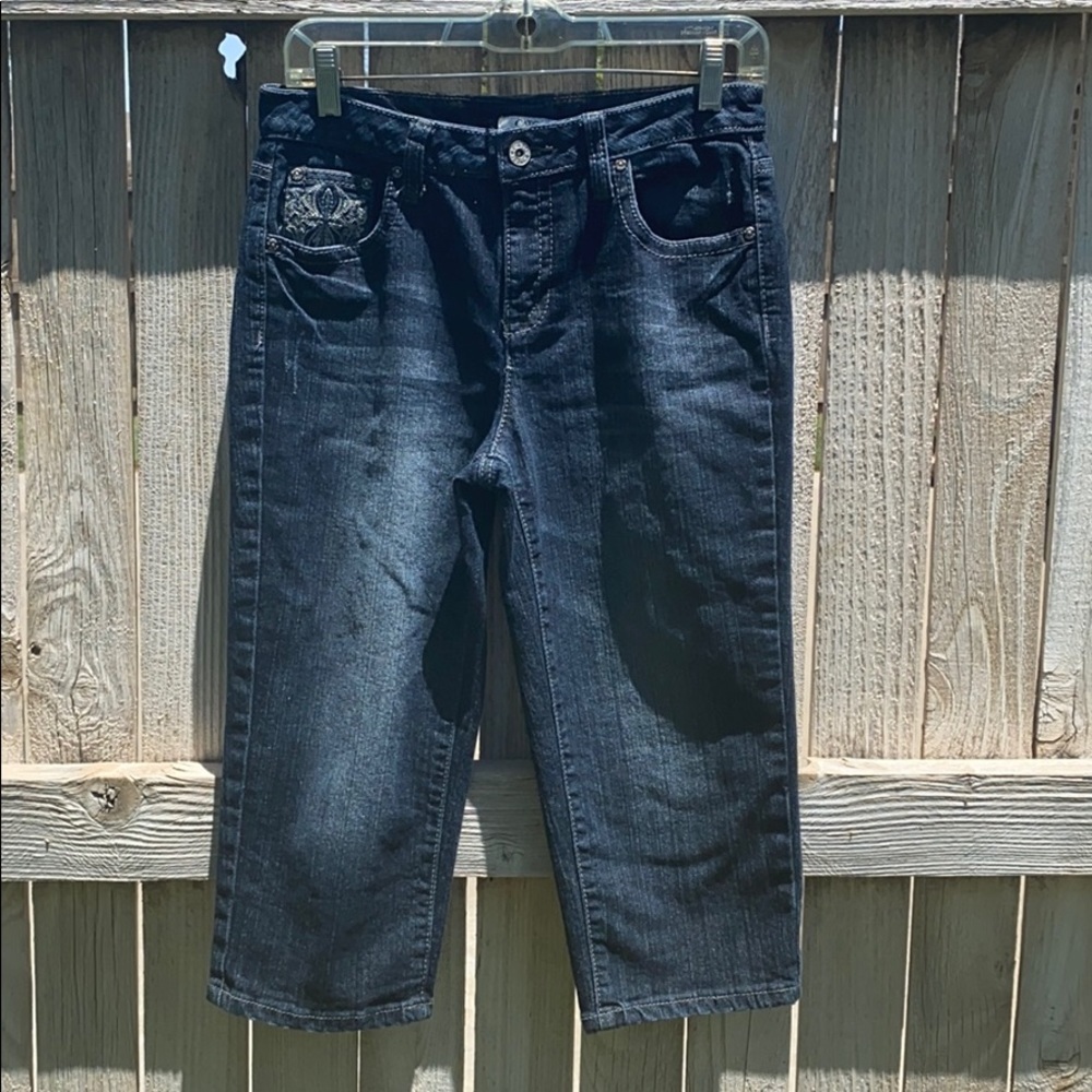 Capri Jeans - Picture 6 of 14